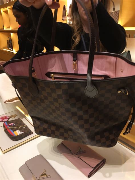 louis vuitton neverfull gm inside|authentic Louis Vuitton Neverfull gm.